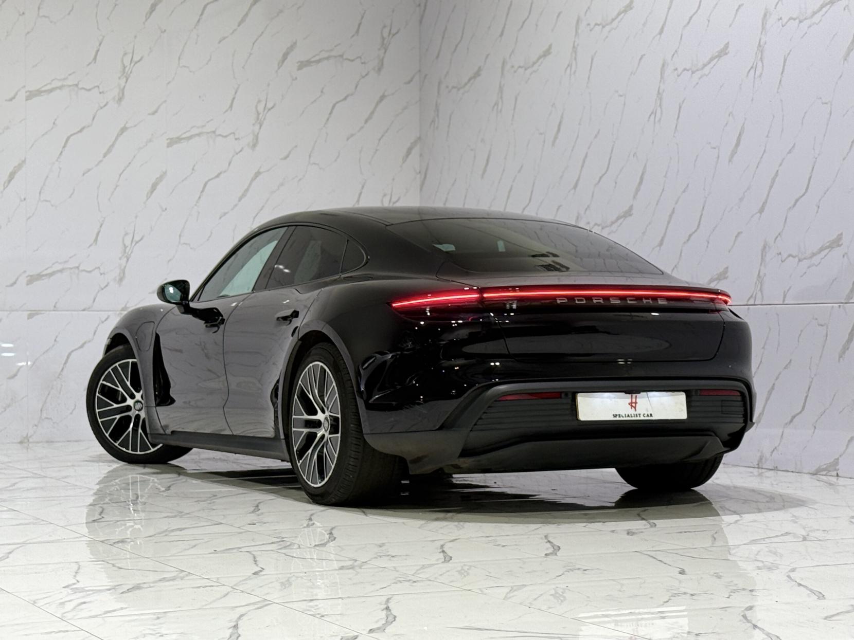 Porsche Taycan Performance 79.2kWh Saloon 4dr Electric Auto RWD (22kW Charger) (408 ps)