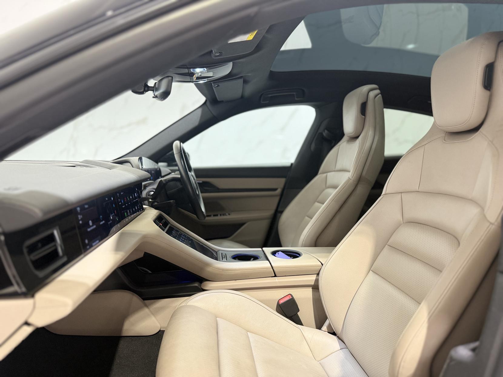 Porsche Taycan Performance 79.2kWh Saloon 4dr Electric Auto RWD (22kW Charger) (408 ps)