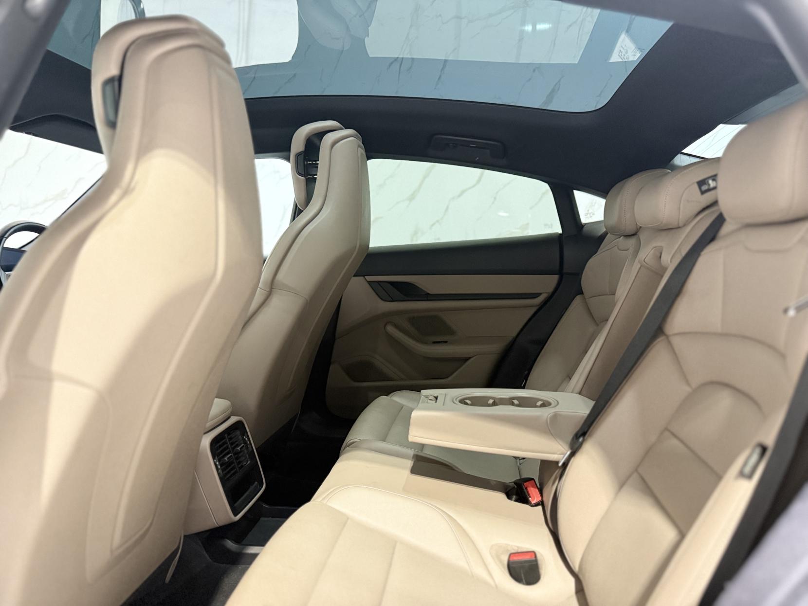 Porsche Taycan Performance 79.2kWh Saloon 4dr Electric Auto RWD (22kW Charger) (408 ps)