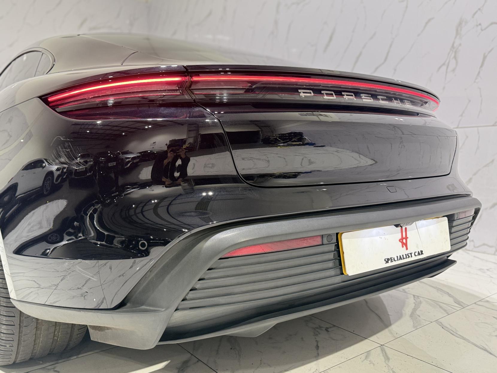 Porsche Taycan Performance 79.2kWh Saloon 4dr Electric Auto RWD (22kW Charger) (408 ps)