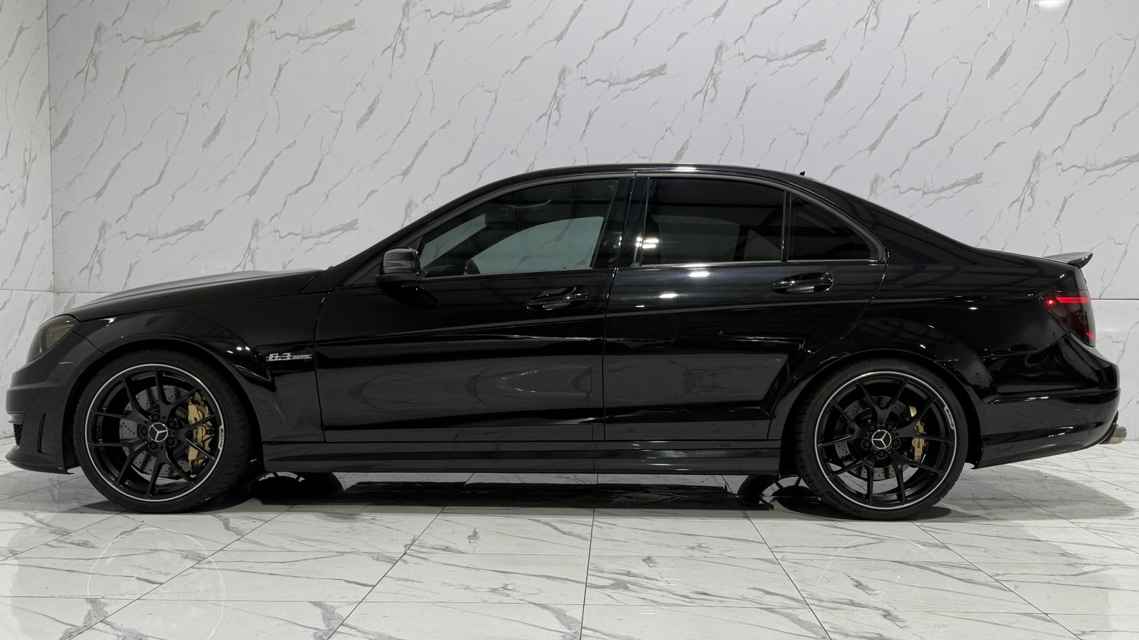 Mercedes-Benz C Class 6.3 C63 V8 AMG Saloon 4dr Petrol SpdS MCT Euro 5 (457 ps)
