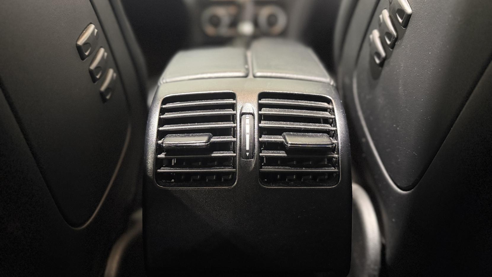 Mercedes-Benz C Class 6.3 C63 V8 AMG Saloon 4dr Petrol SpdS MCT Euro 5 (457 ps)