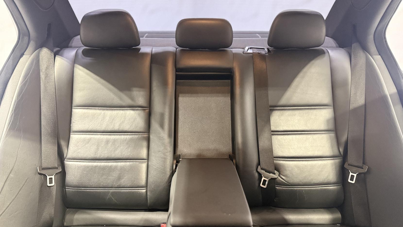 Mercedes-Benz C Class 6.3 C63 V8 AMG Saloon 4dr Petrol SpdS MCT Euro 5 (457 ps)