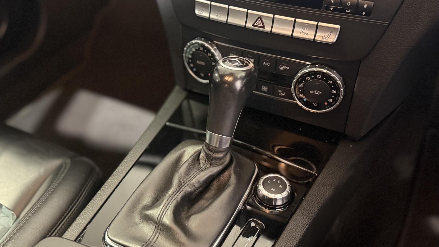 Mercedes-Benz C Class 6.3 C63 V8 AMG Saloon 4dr Petrol SpdS MCT Euro 5 (457 ps)