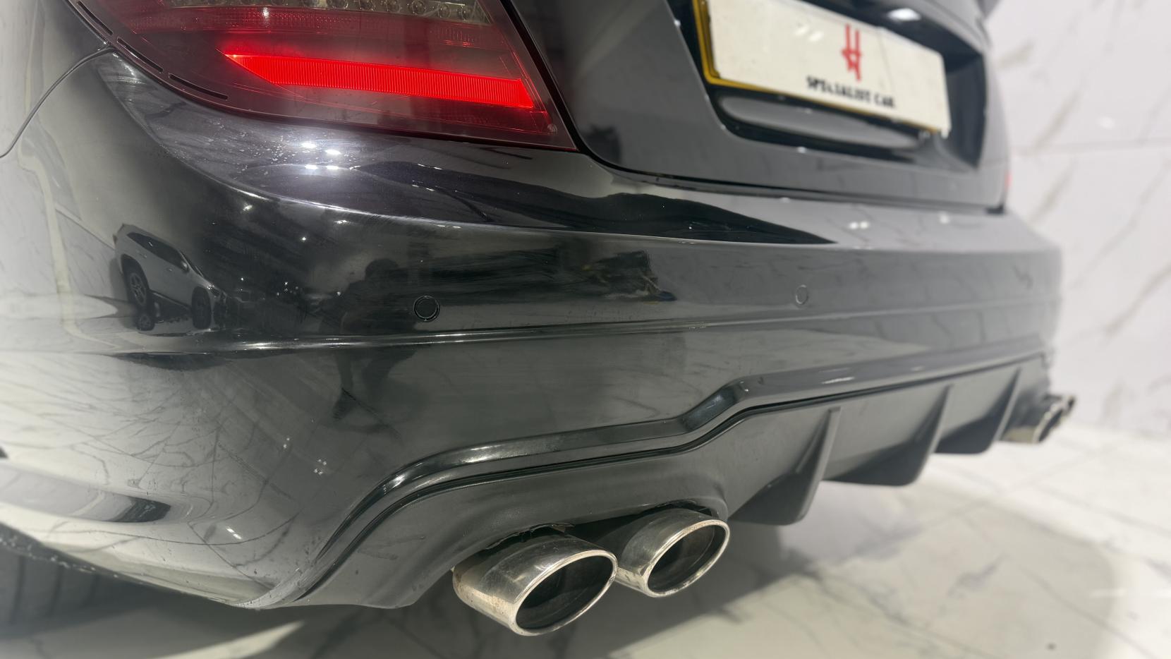 Mercedes-Benz C Class 6.3 C63 V8 AMG Saloon 4dr Petrol SpdS MCT Euro 5 (457 ps)