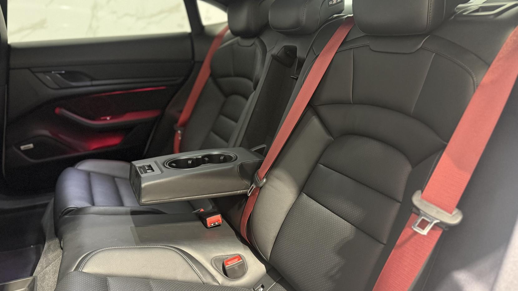 Porsche Taycan Performance Plus 93.4kWh Saloon 4dr Electric Auto RWD (11kW Charger) (476 ps)