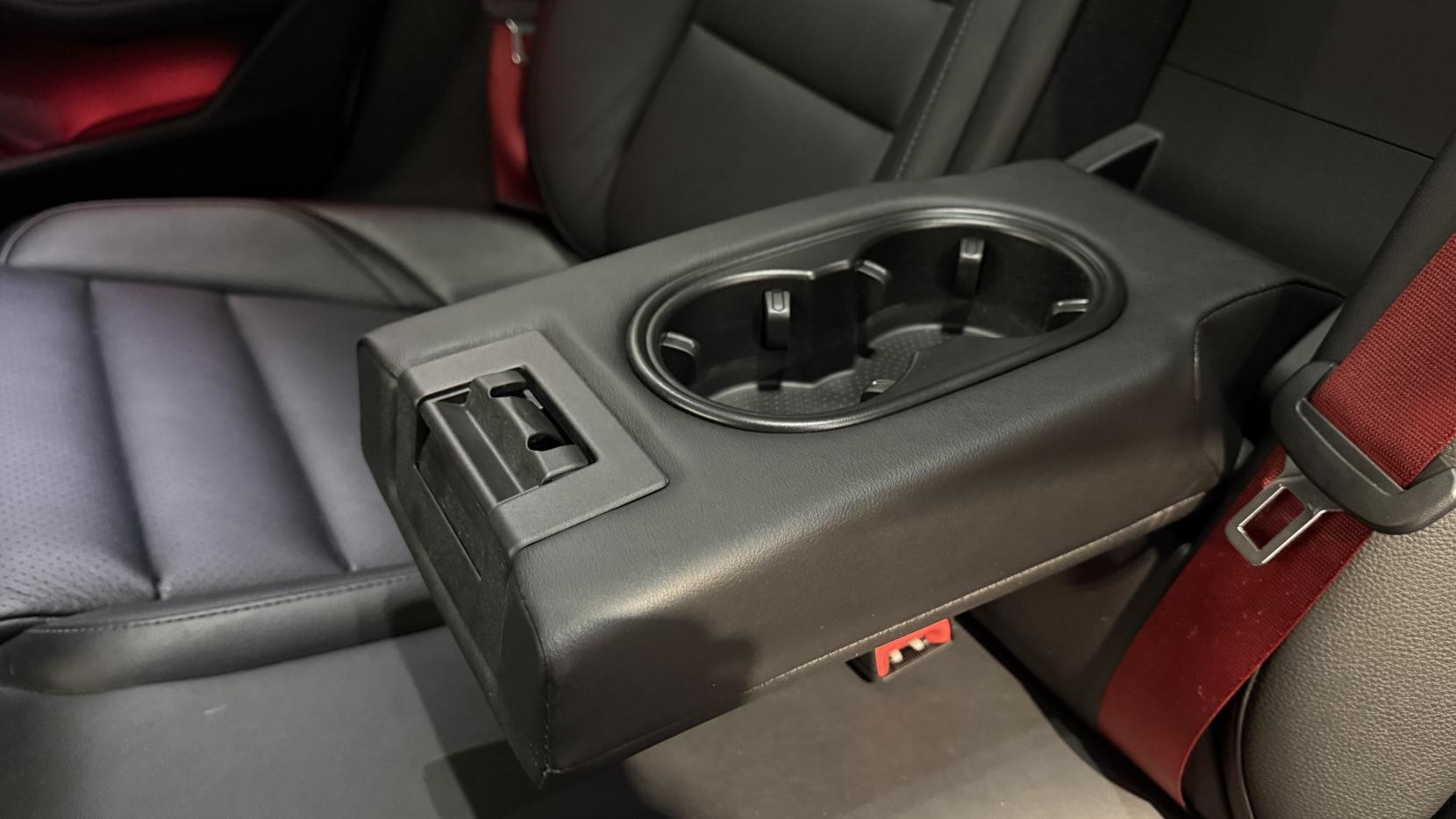 Porsche Taycan Performance Plus 93.4kWh Saloon 4dr Electric Auto RWD (11kW Charger) (476 ps)