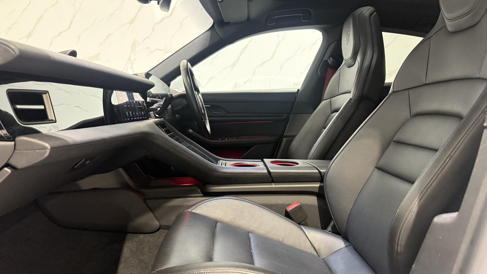 Porsche Taycan Performance Plus 93.4kWh Saloon 4dr Electric Auto RWD (11kW Charger) (476 ps)