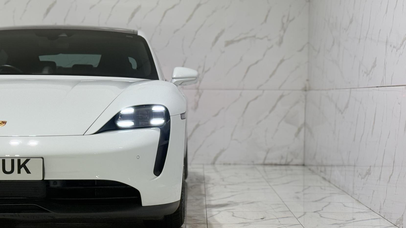 Porsche Taycan Performance Plus 93.4kWh Saloon 4dr Electric Auto RWD (11kW Charger) (476 ps)