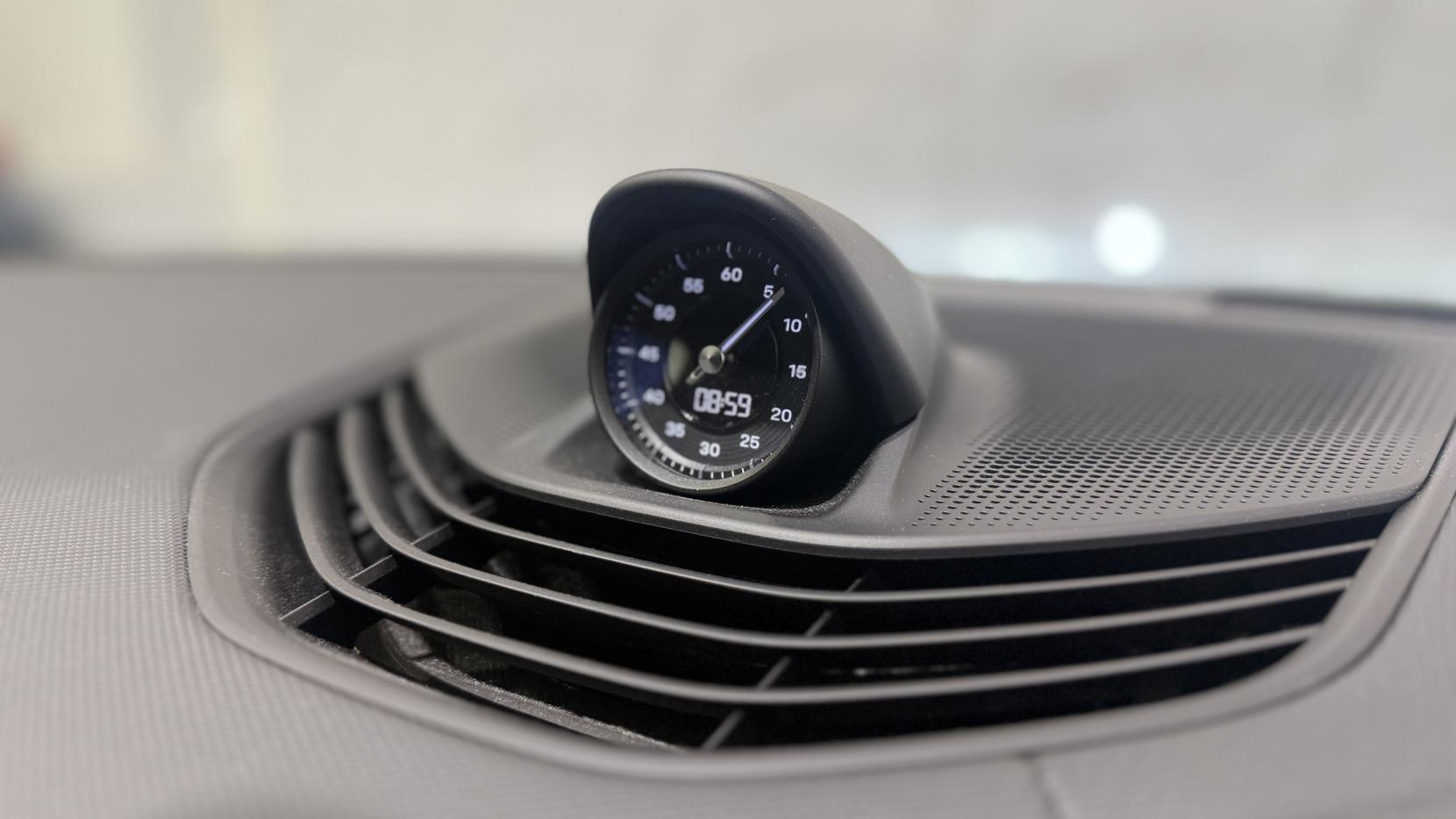 Porsche Taycan Performance Plus 93.4kWh Saloon 4dr Electric Auto RWD (11kW Charger) (476 ps)