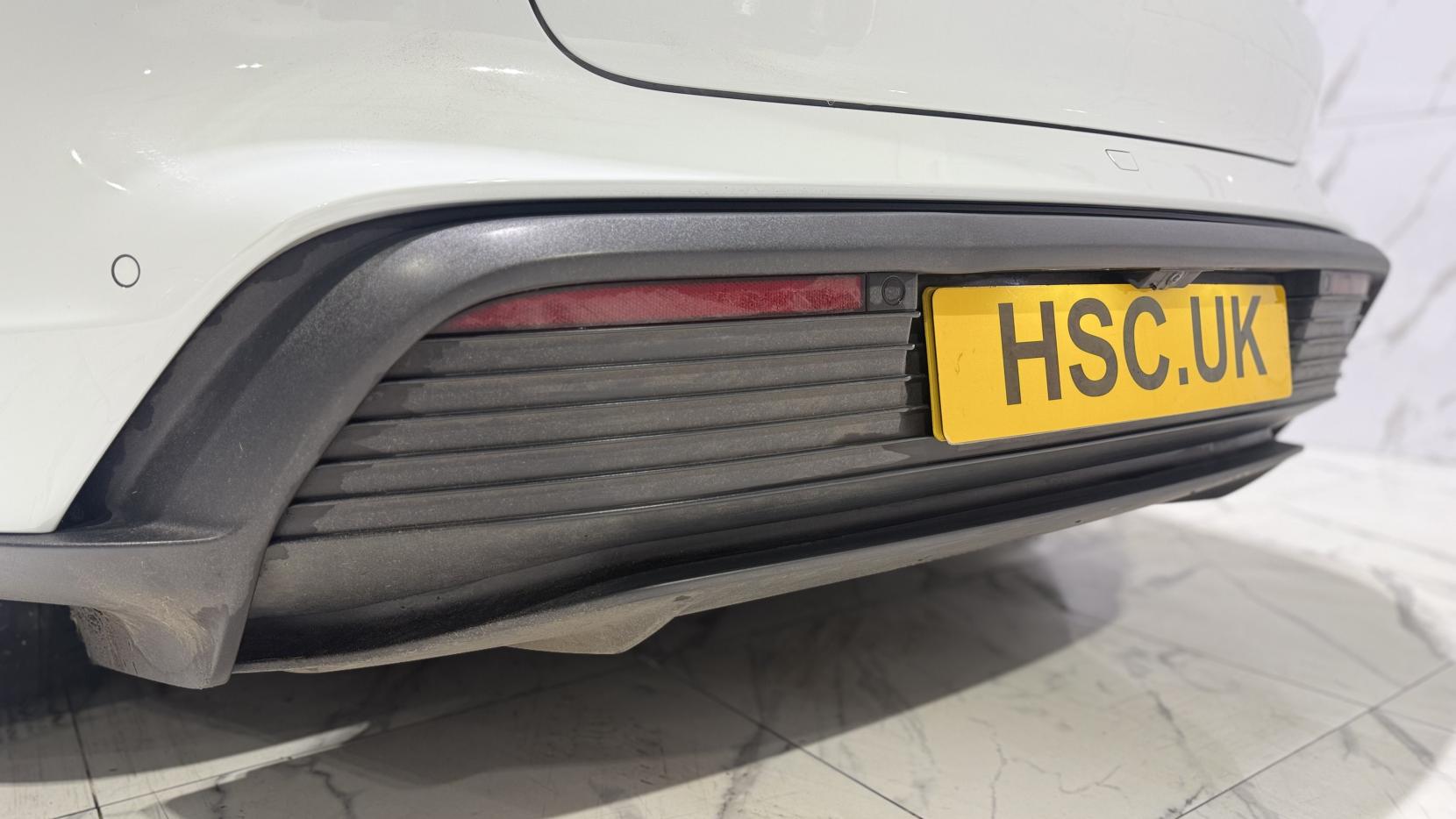 Porsche Taycan Performance Plus 93.4kWh Saloon 4dr Electric Auto RWD (11kW Charger) (476 ps)