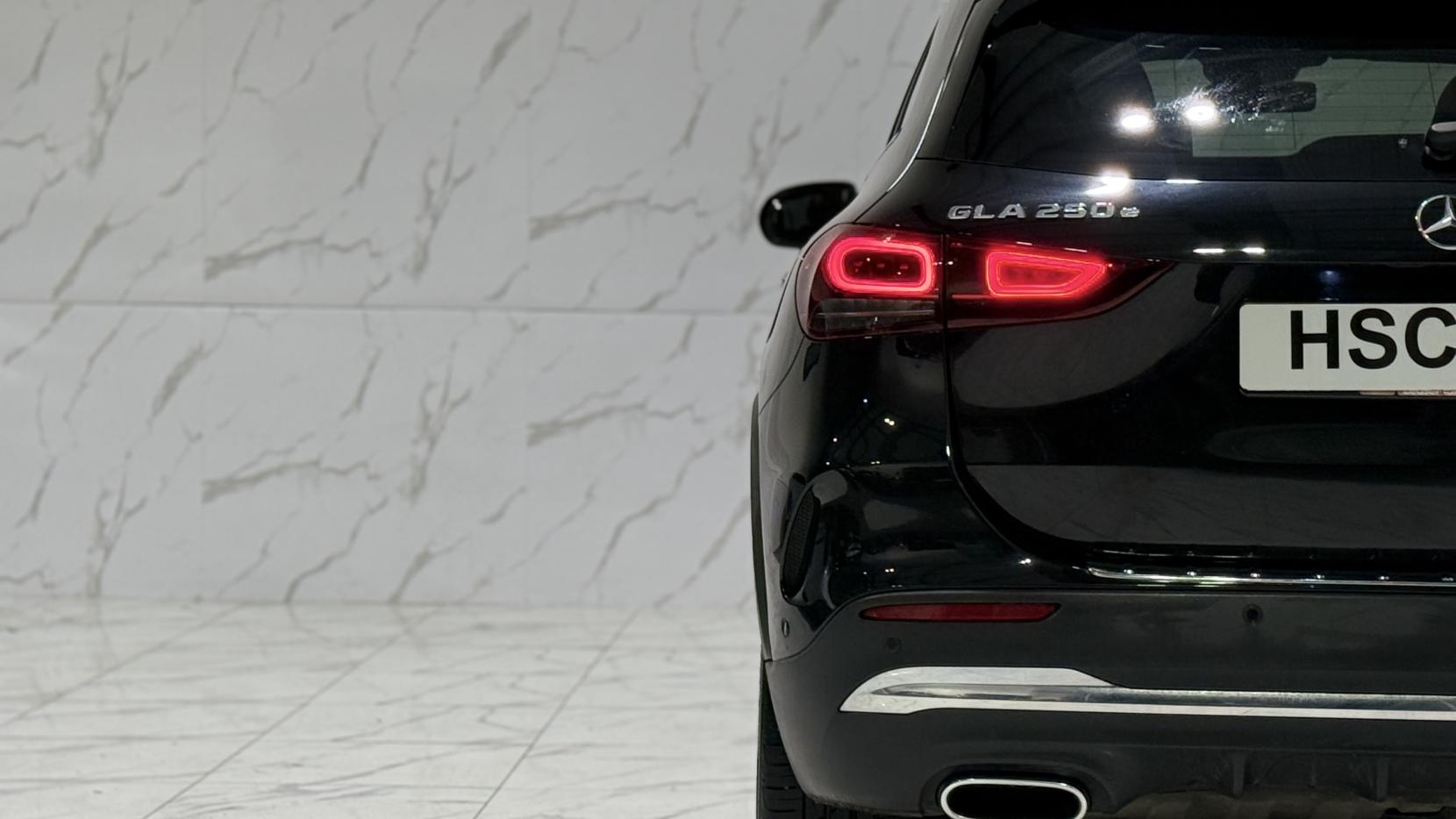 Mercedes-Benz GLA 1.3 GLA250e 15.6kWh Exclusive Edition (Premium Plus) SUV 5dr Petrol Plug-in Hybrid 8G-DCT Euro 6 (s/s) (218 ps)