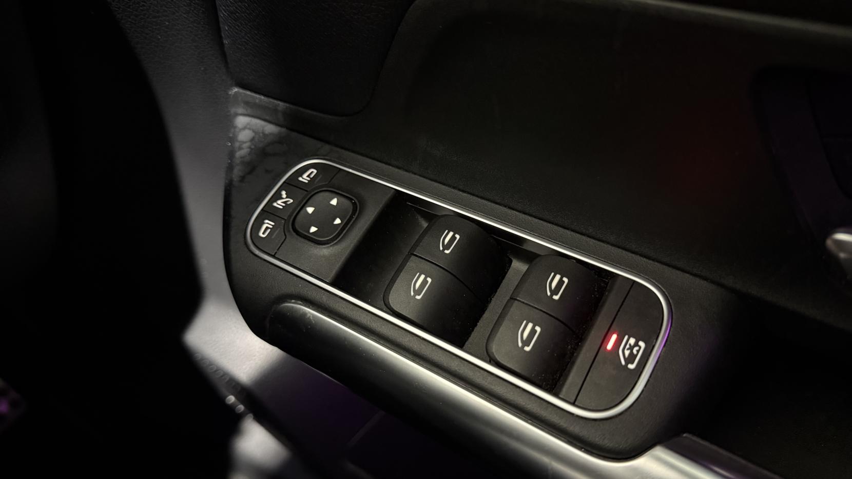 Mercedes-Benz GLA 1.3 GLA250e 15.6kWh Exclusive Edition (Premium Plus) SUV 5dr Petrol Plug-in Hybrid 8G-DCT Euro 6 (s/s) (218 ps)