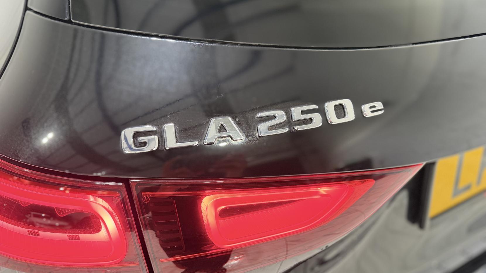 Mercedes-Benz GLA 1.3 GLA250e 15.6kWh Exclusive Edition (Premium Plus) SUV 5dr Petrol Plug-in Hybrid 8G-DCT Euro 6 (s/s) (218 ps)