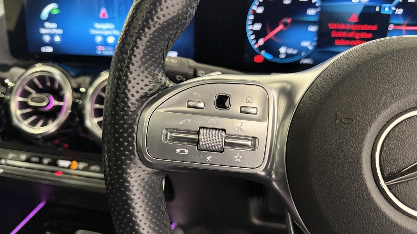 Mercedes-Benz GLA 1.3 GLA250e 15.6kWh Exclusive Edition (Premium Plus) SUV 5dr Petrol Plug-in Hybrid 8G-DCT Euro 6 (s/s) (218 ps)