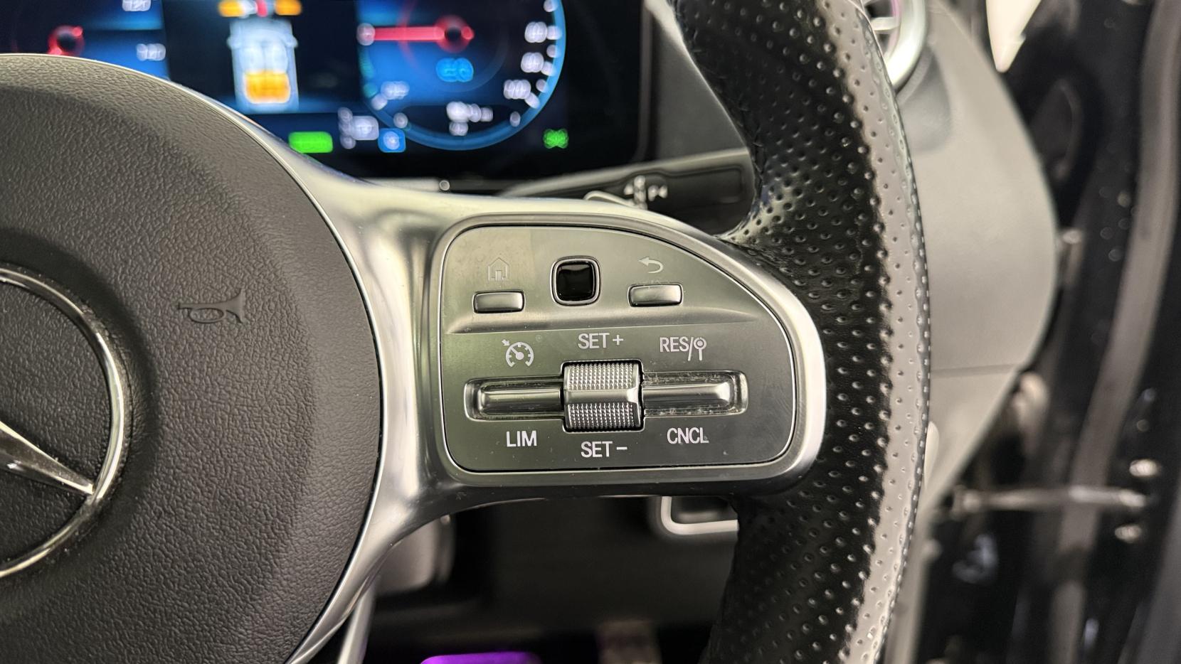 Mercedes-Benz GLA 1.3 GLA250e 15.6kWh Exclusive Edition (Premium Plus) SUV 5dr Petrol Plug-in Hybrid 8G-DCT Euro 6 (s/s) (218 ps)