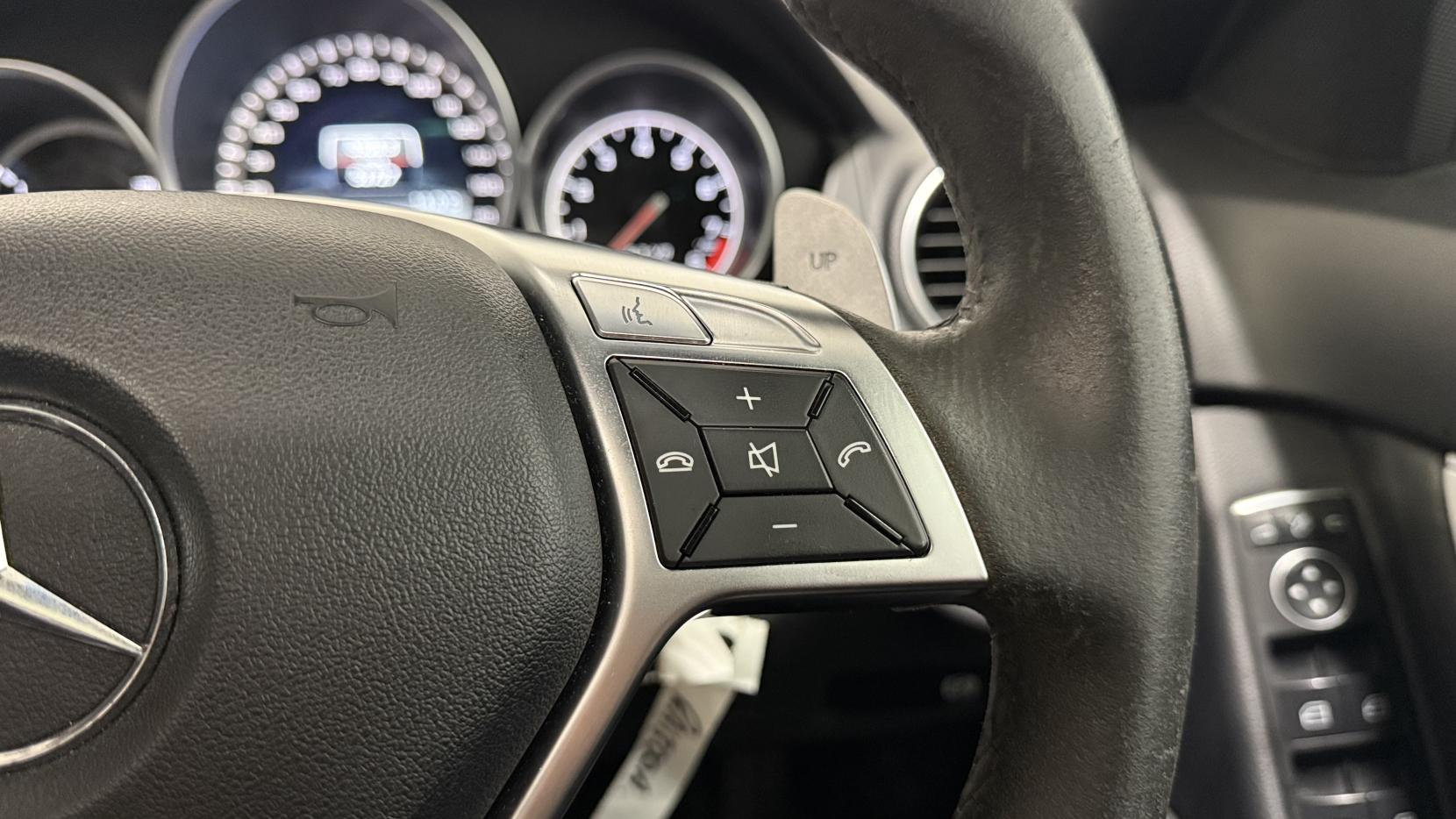 Mercedes-Benz C Class 6.3 C63 V8 AMG Saloon 4dr Petrol SpdS MCT Euro 5 (457 ps)