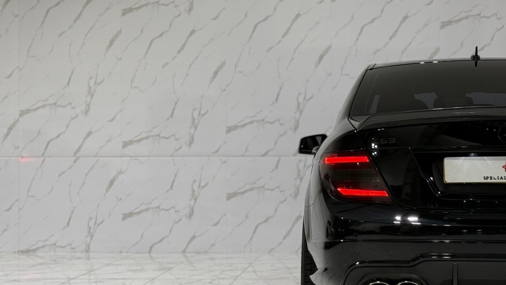 Mercedes-Benz C Class 6.3 C63 V8 AMG Saloon 4dr Petrol SpdS MCT Euro 5 (457 ps)