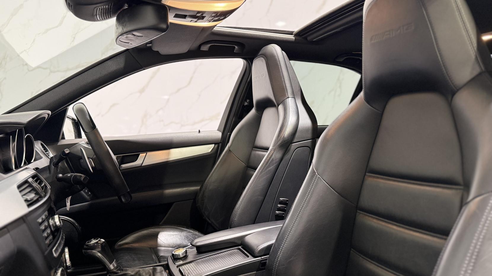 Mercedes-Benz C Class 6.3 C63 V8 AMG Saloon 4dr Petrol SpdS MCT Euro 5 (457 ps)