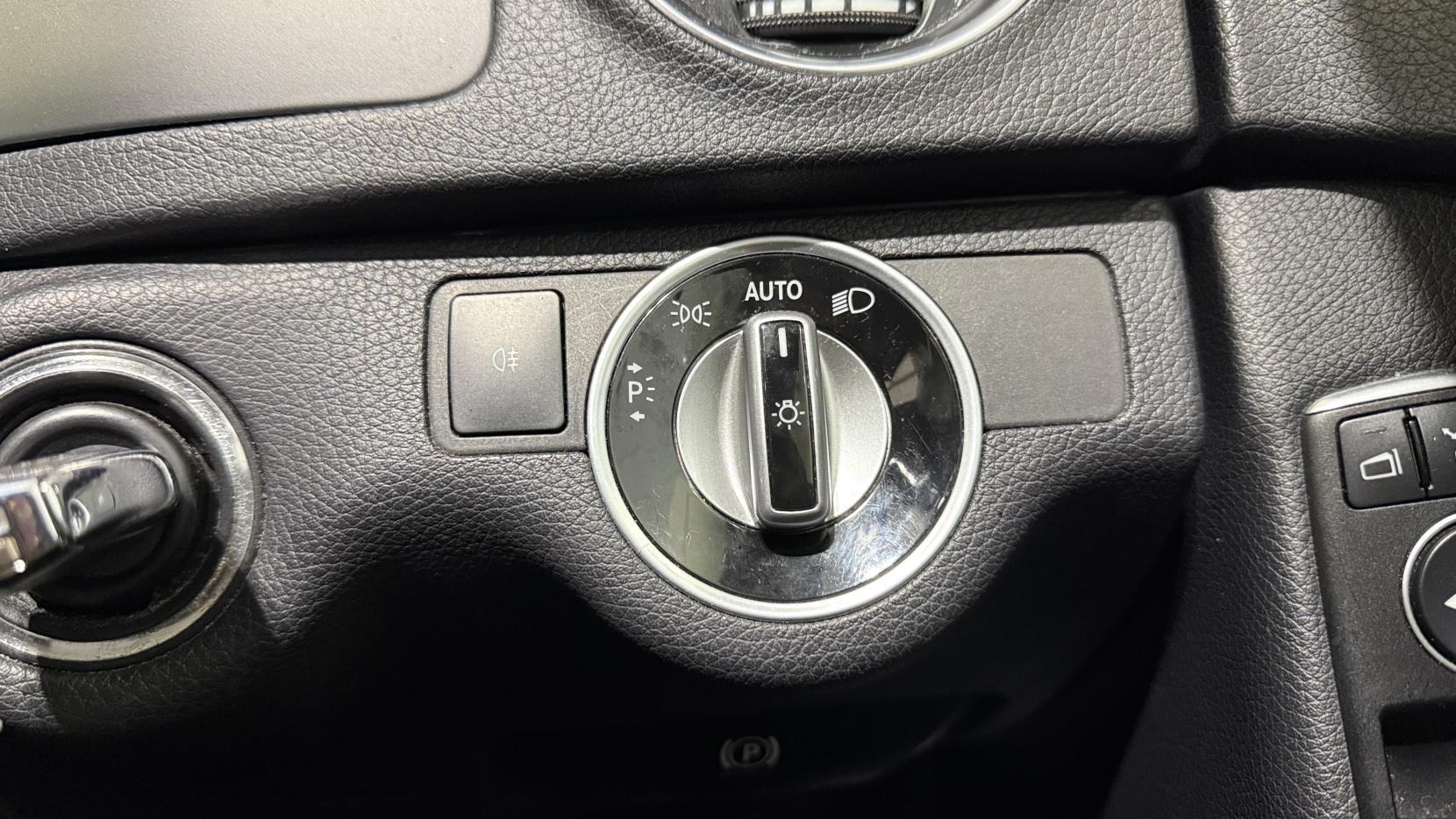 Mercedes-Benz C Class 6.3 C63 V8 AMG Saloon 4dr Petrol SpdS MCT Euro 5 (457 ps)