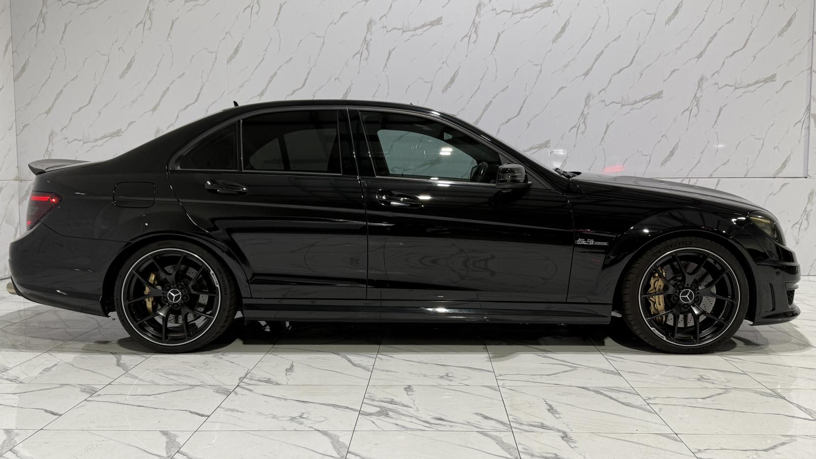 Mercedes-Benz C Class 6.3 C63 V8 AMG Saloon 4dr Petrol SpdS MCT Euro 5 (457 ps)