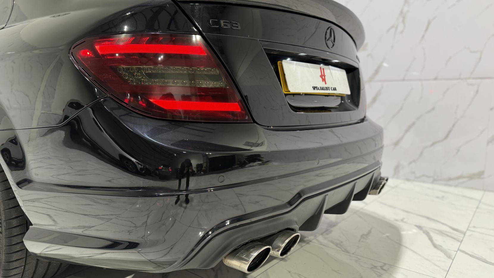 Mercedes-Benz C Class 6.3 C63 V8 AMG Saloon 4dr Petrol SpdS MCT Euro 5 (457 ps)