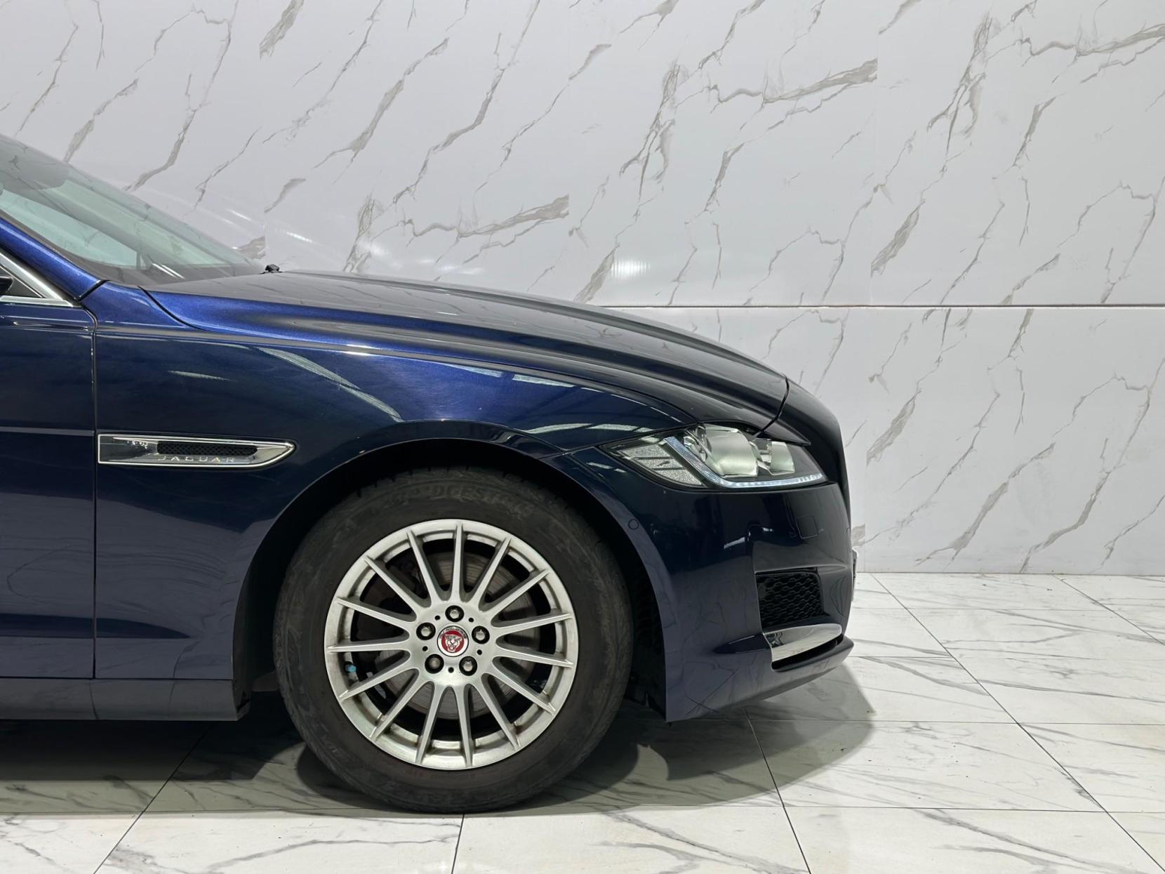 Jaguar XF 2.0d Prestige Auto Euro 6 (s/s) 4dr