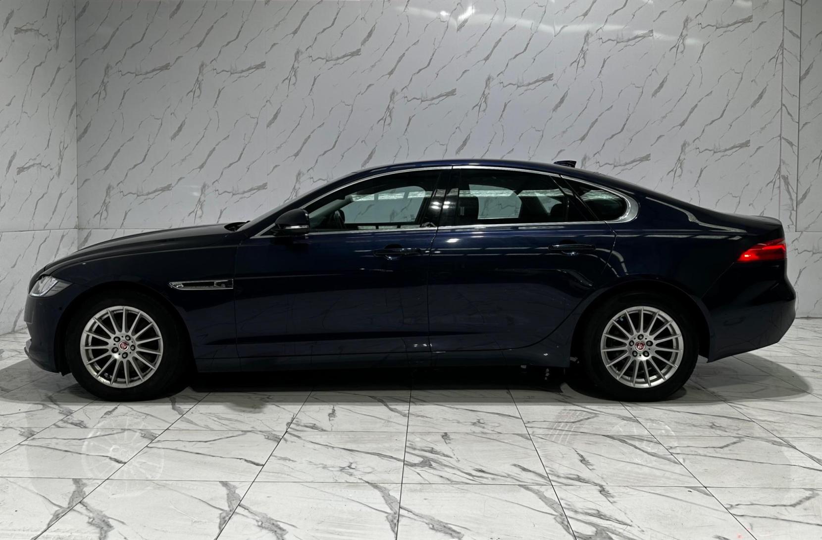 Jaguar XF 2.0d Prestige Auto Euro 6 (s/s) 4dr
