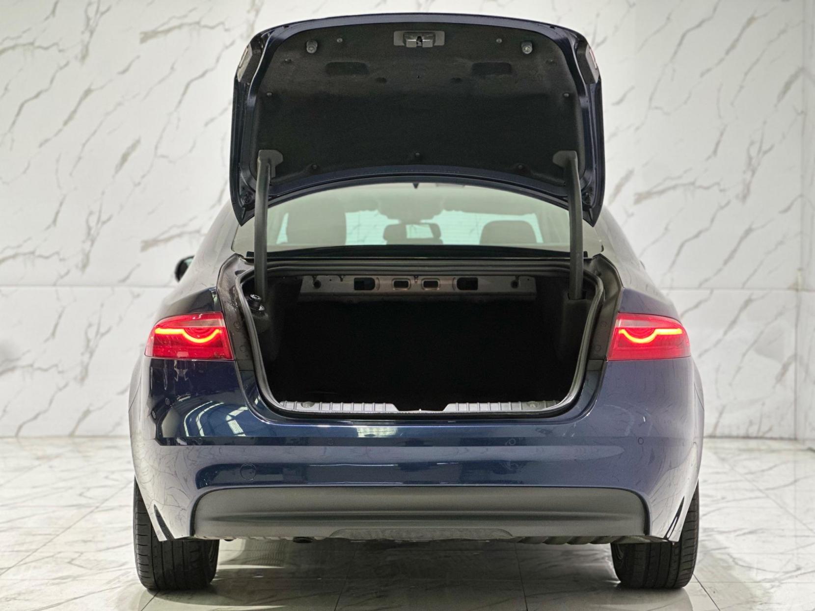 Jaguar XF 2.0d Prestige Auto Euro 6 (s/s) 4dr
