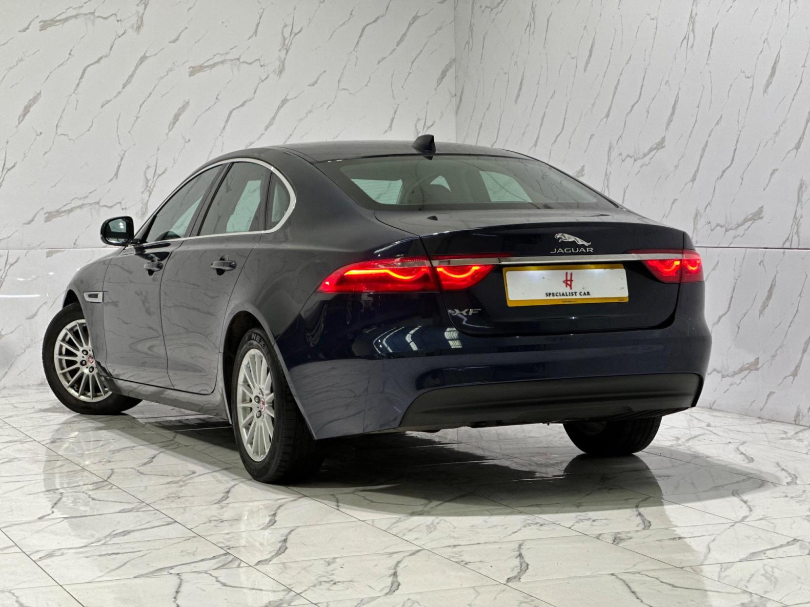 Jaguar XF 2.0d Prestige Auto Euro 6 (s/s) 4dr