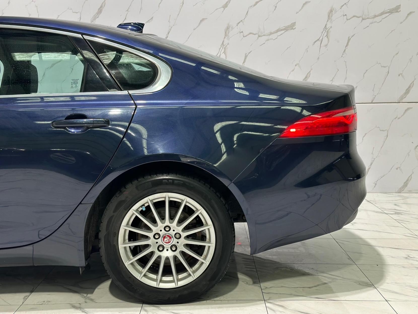 Jaguar XF 2.0d Prestige Auto Euro 6 (s/s) 4dr