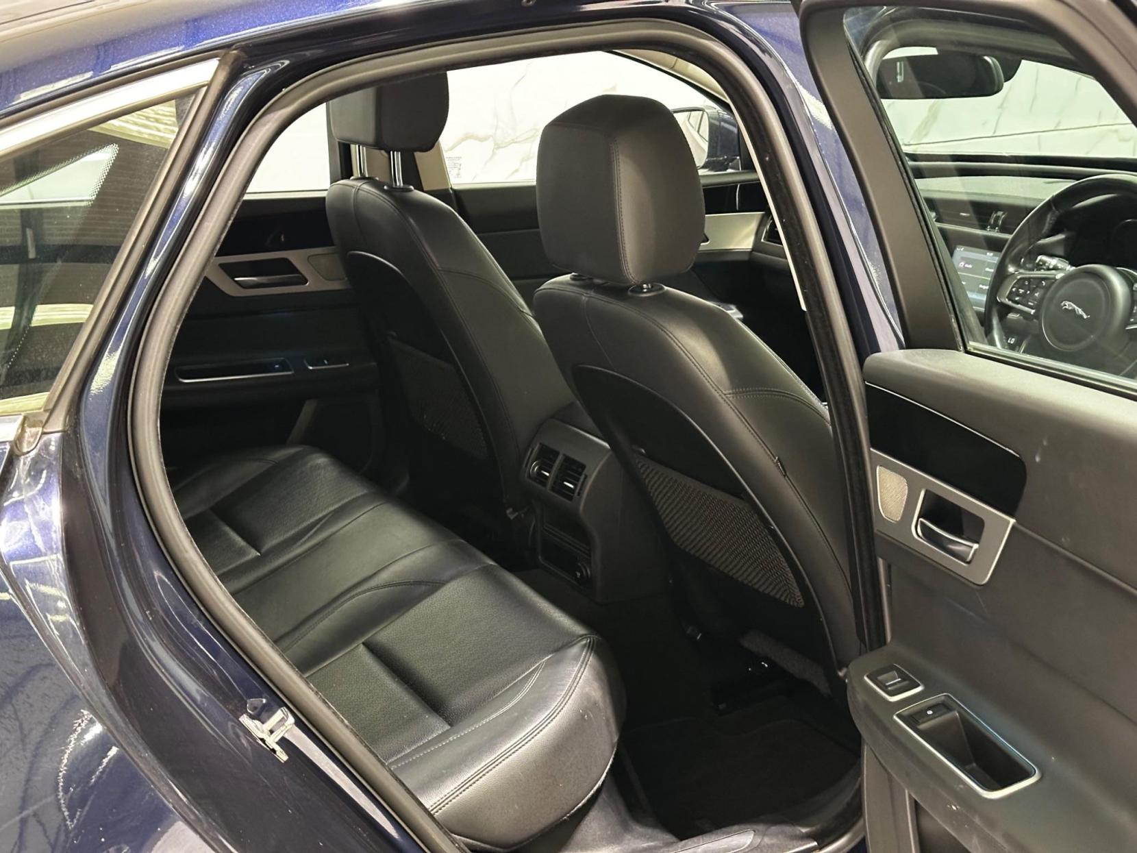 Jaguar XF 2.0d Prestige Auto Euro 6 (s/s) 4dr