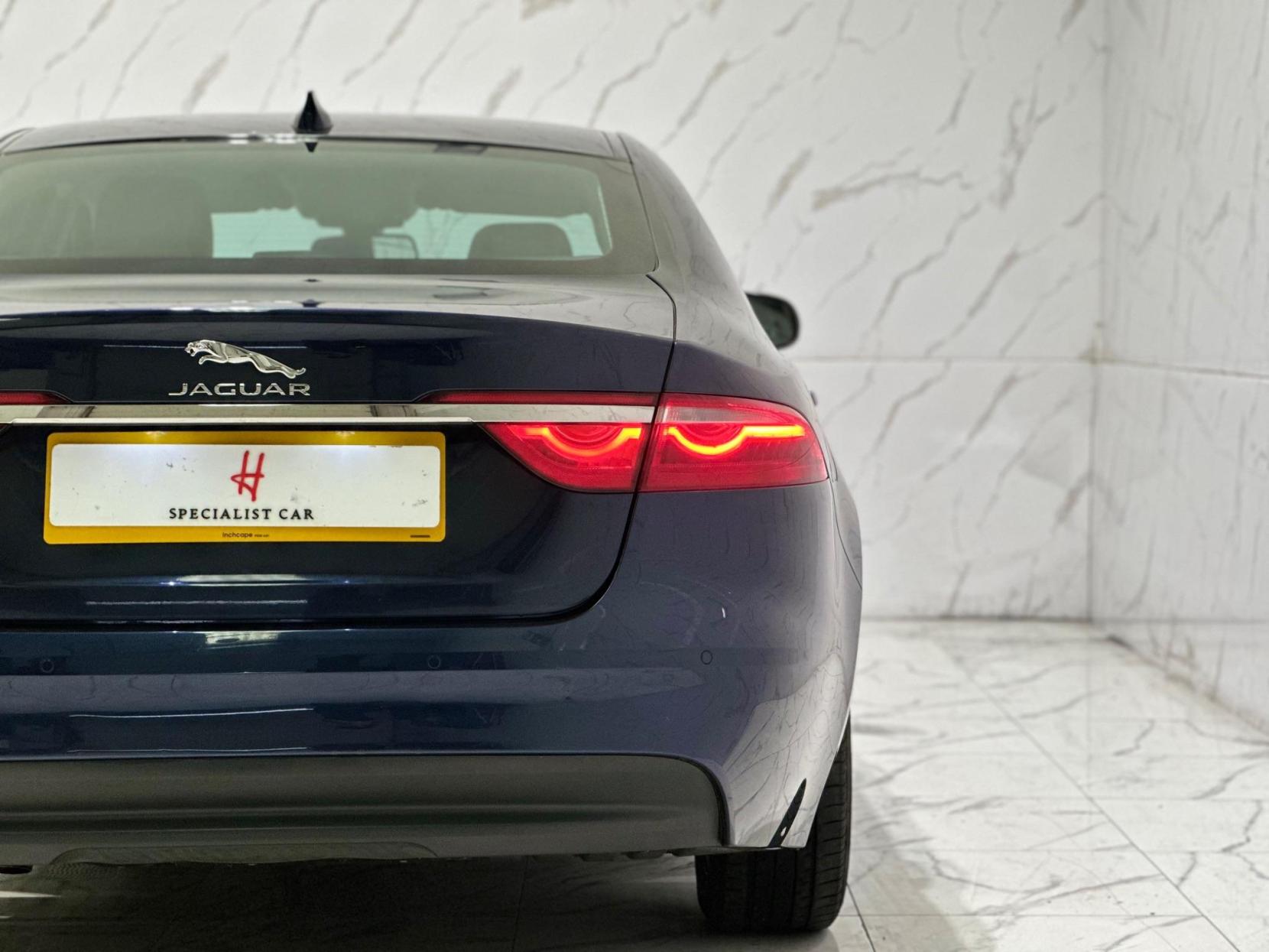 Jaguar XF 2.0d Prestige Auto Euro 6 (s/s) 4dr