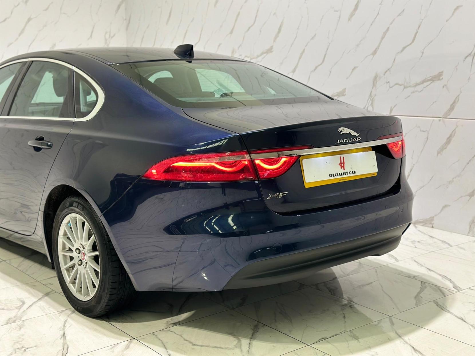 Jaguar XF 2.0d Prestige Auto Euro 6 (s/s) 4dr