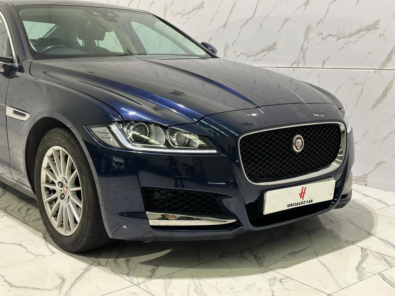 Jaguar XF 2.0d Prestige Auto Euro 6 (s/s) 4dr