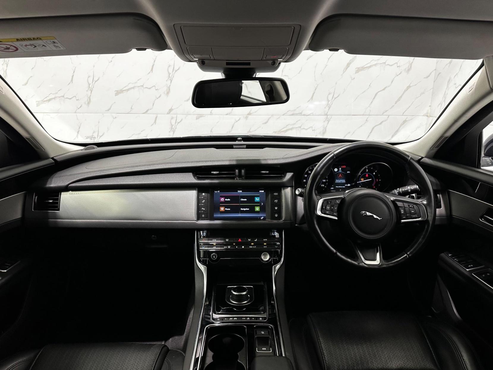 Jaguar XF 2.0d Prestige Auto Euro 6 (s/s) 4dr