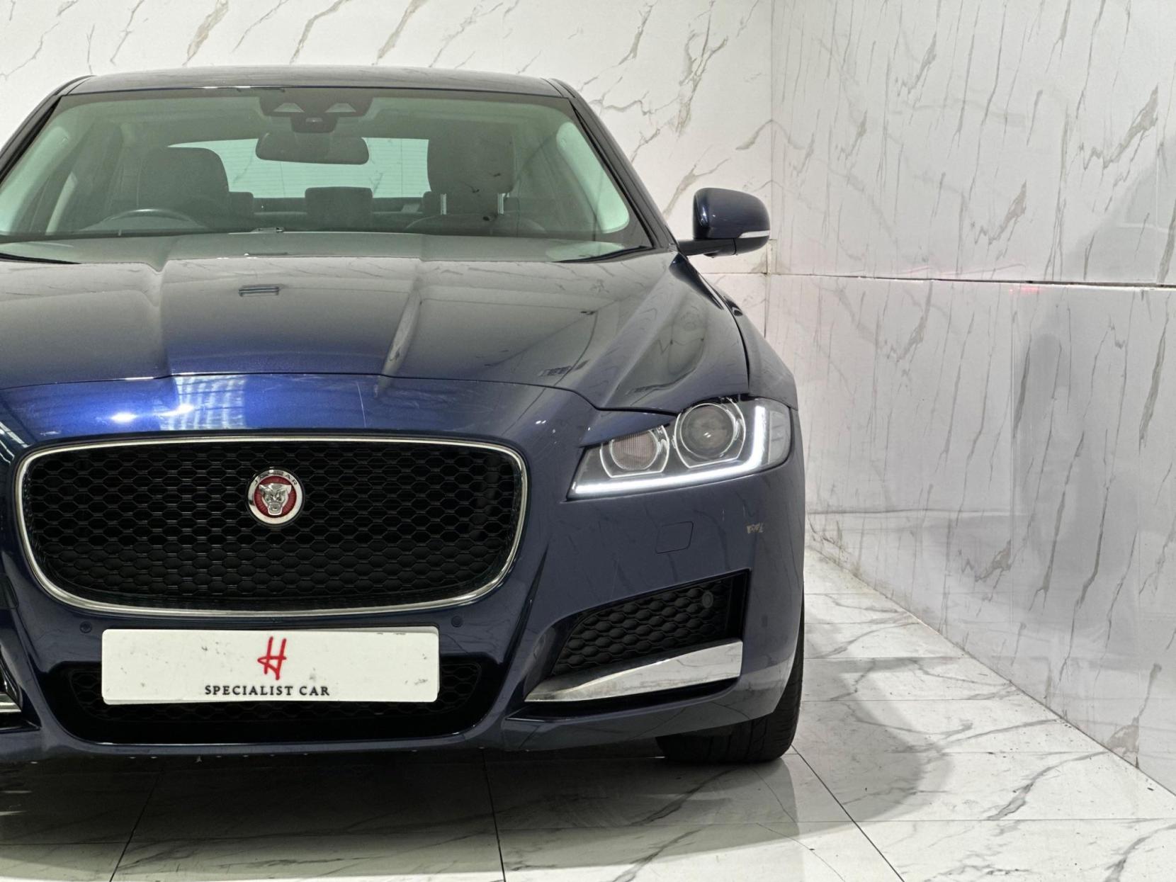 Jaguar XF 2.0d Prestige Auto Euro 6 (s/s) 4dr