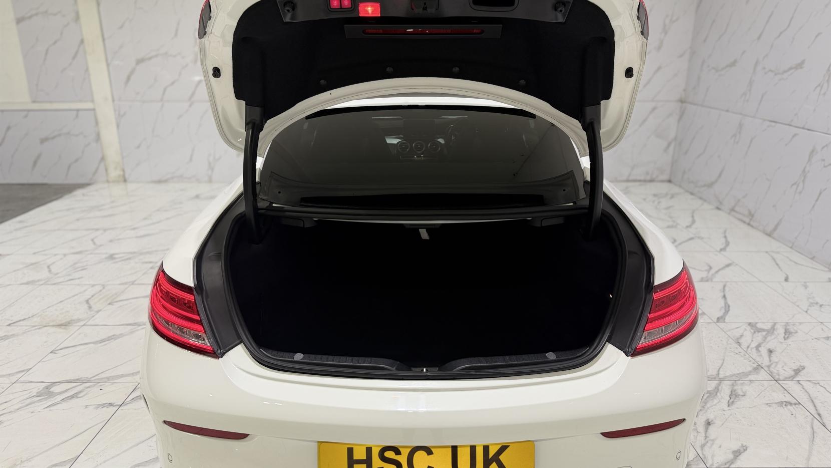 Mercedes-Benz C Class 2.1 C250d AMG Line (Premium) Coupe 2dr Diesel G-Tronic+ 4MATIC Euro 6 (s/s) (204 ps)