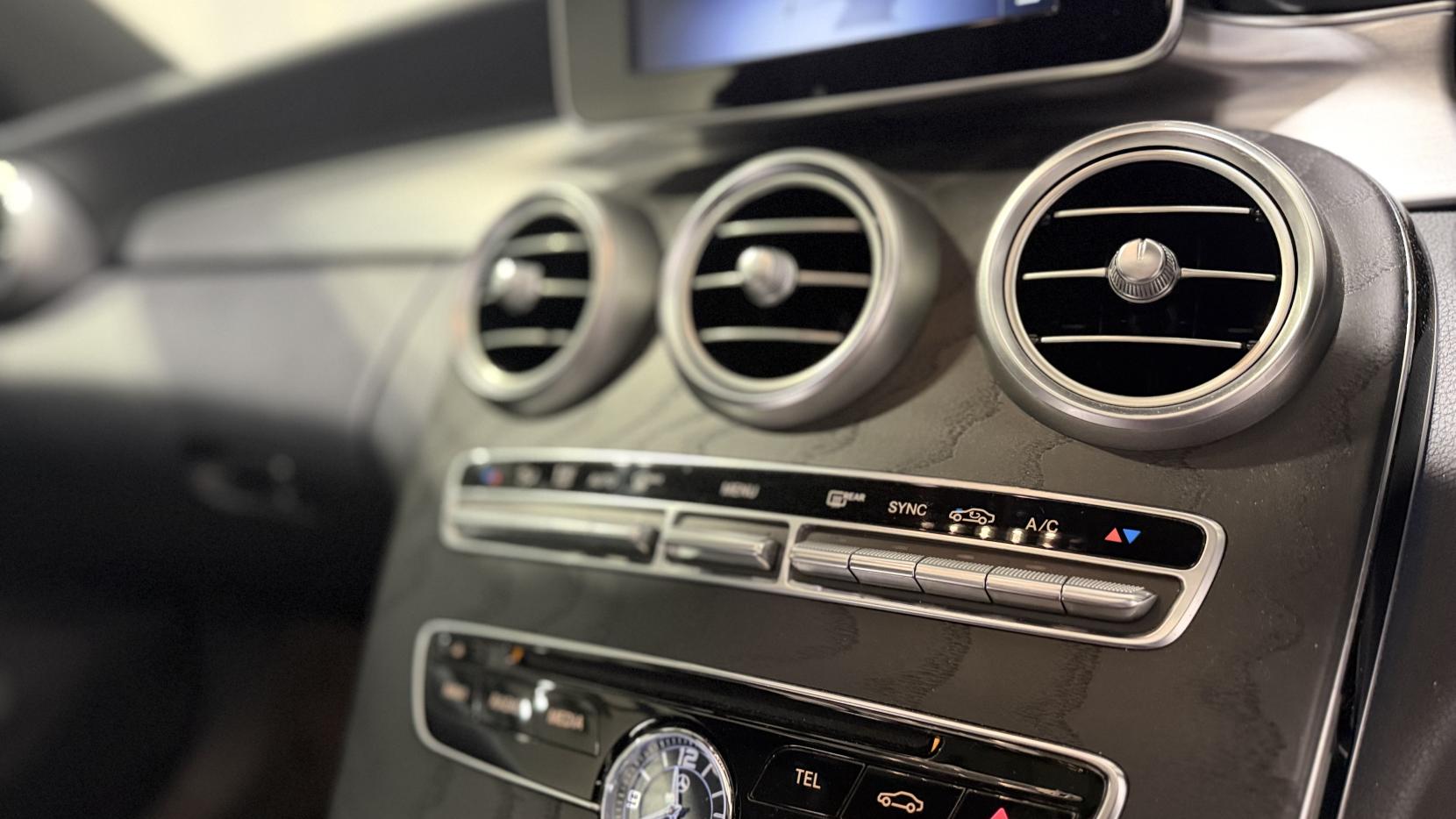 Mercedes-Benz C Class 2.1 C250d AMG Line (Premium) Coupe 2dr Diesel G-Tronic+ 4MATIC Euro 6 (s/s) (204 ps)