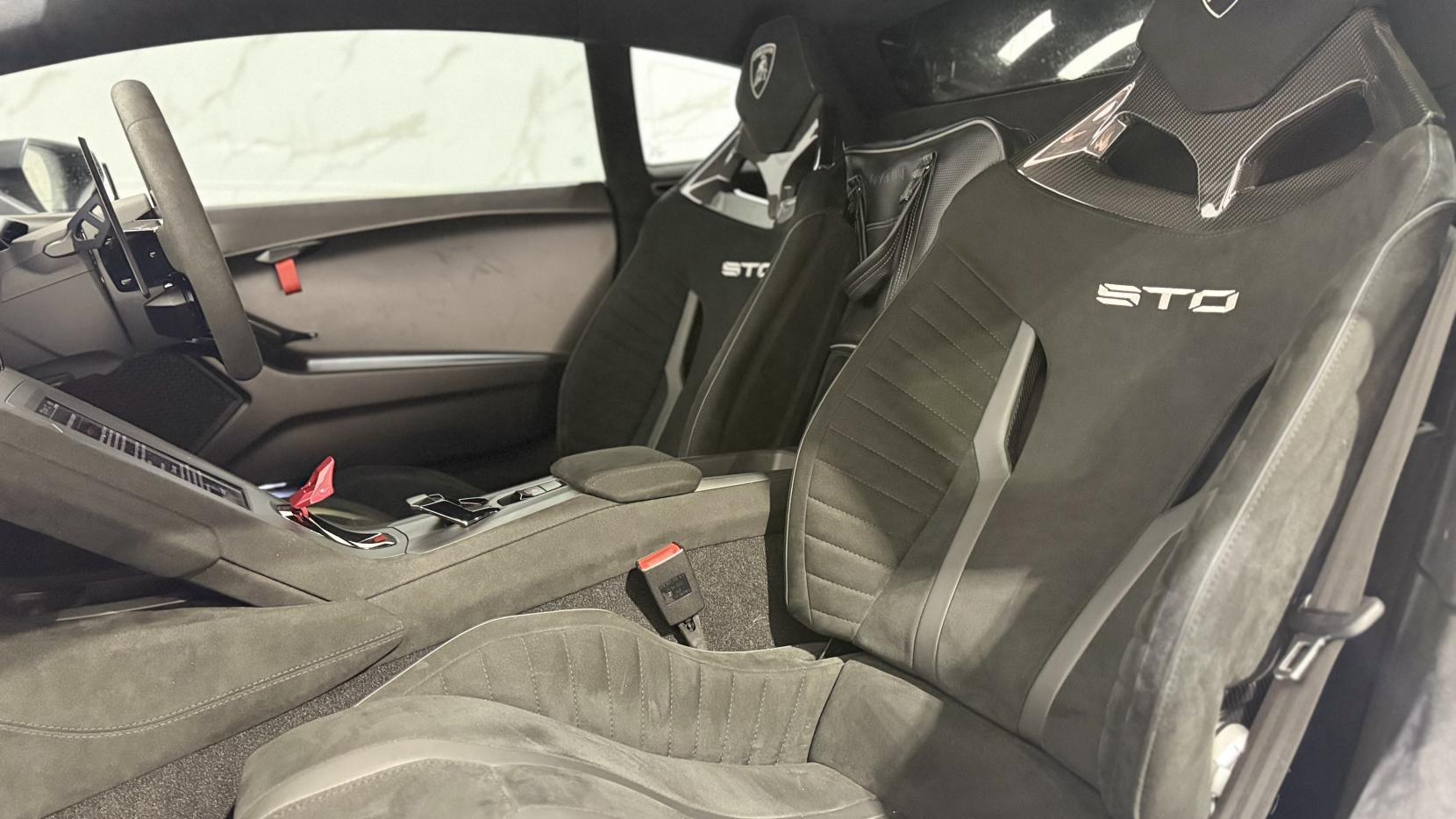 Lamborghini Huracan 5.2 V10 LP 640-2 STO LDF Euro 6 (s/s) 2dr