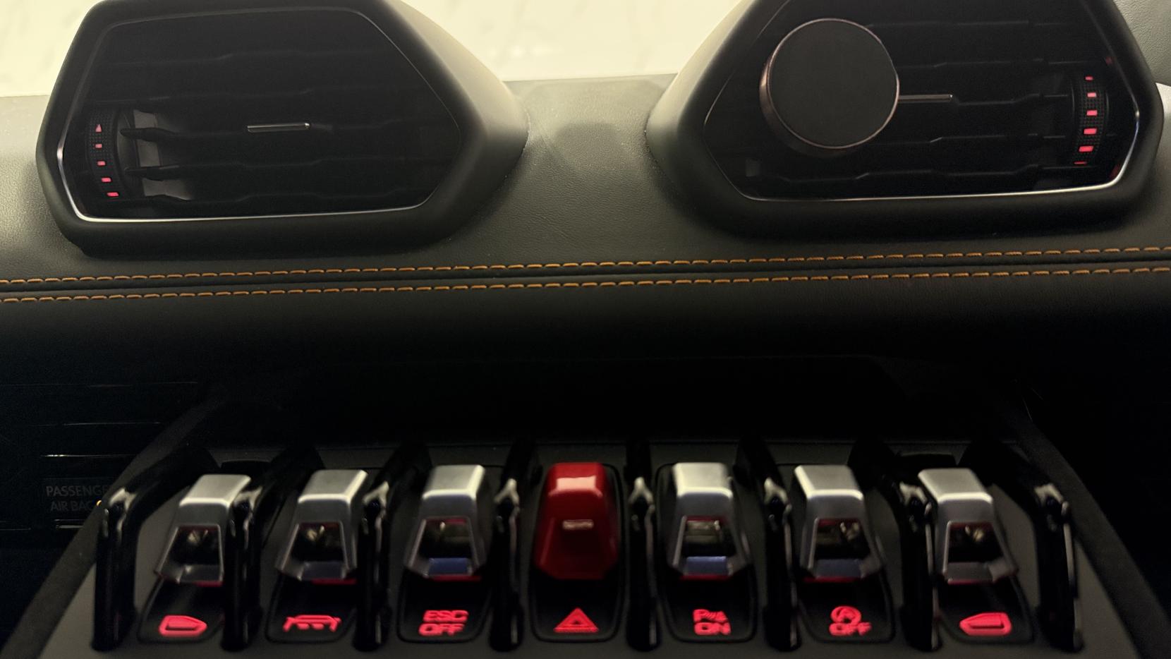 Lamborghini Huracan 5.2 V10 Sterrato Coupe 2dr Petrol LDF 4WD Euro 6 (s/s) (610 ps)