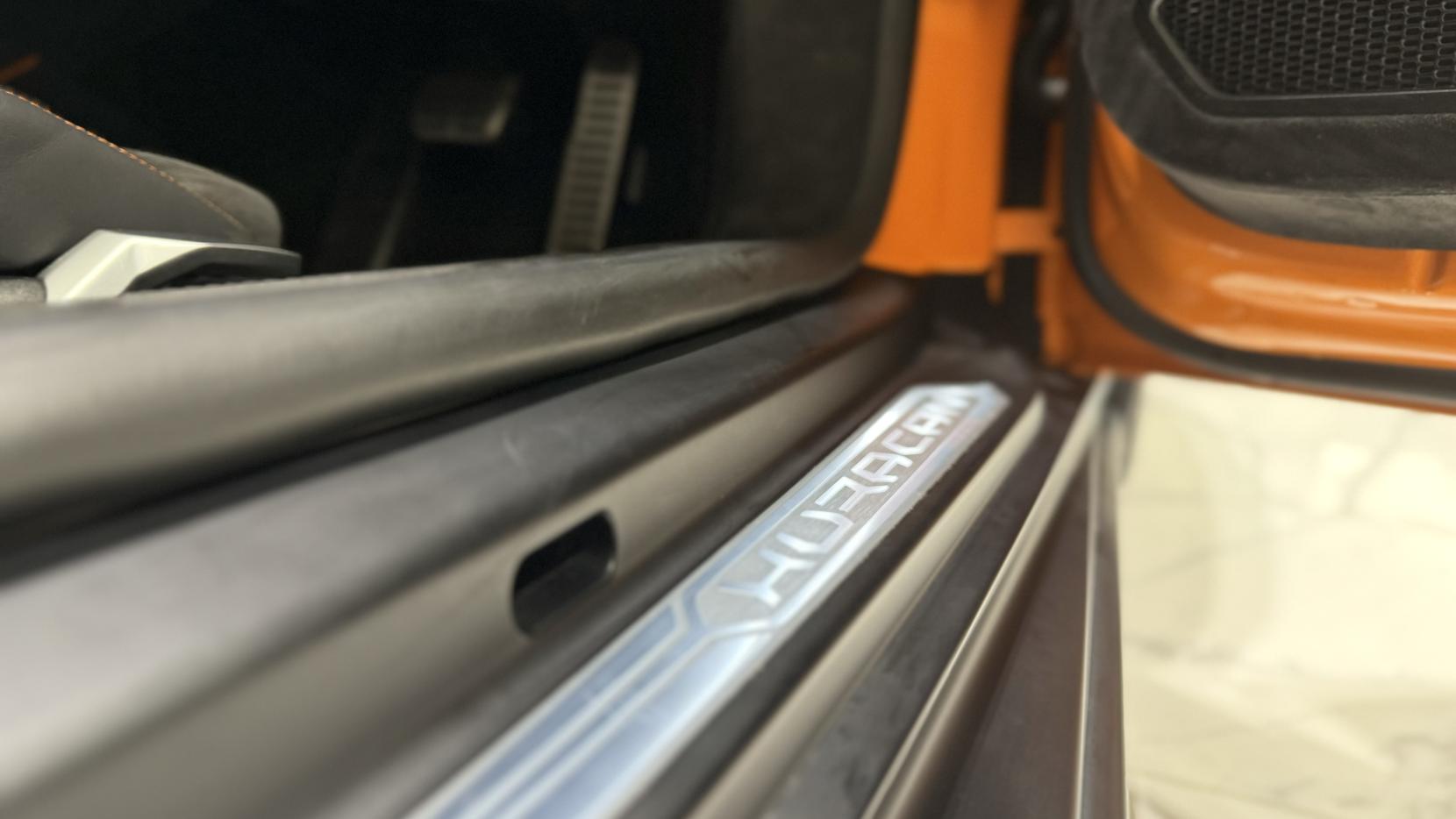 Lamborghini Huracan 5.2 V10 Sterrato Coupe 2dr Petrol LDF 4WD Euro 6 (s/s) (610 ps)