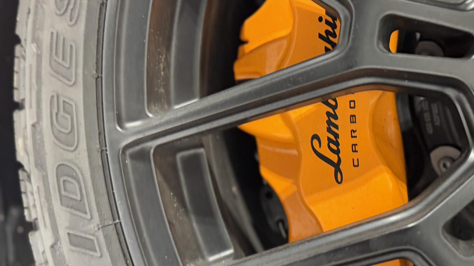 Lamborghini Huracan 5.2 V10 Sterrato Coupe 2dr Petrol LDF 4WD Euro 6 (s/s) (610 ps)