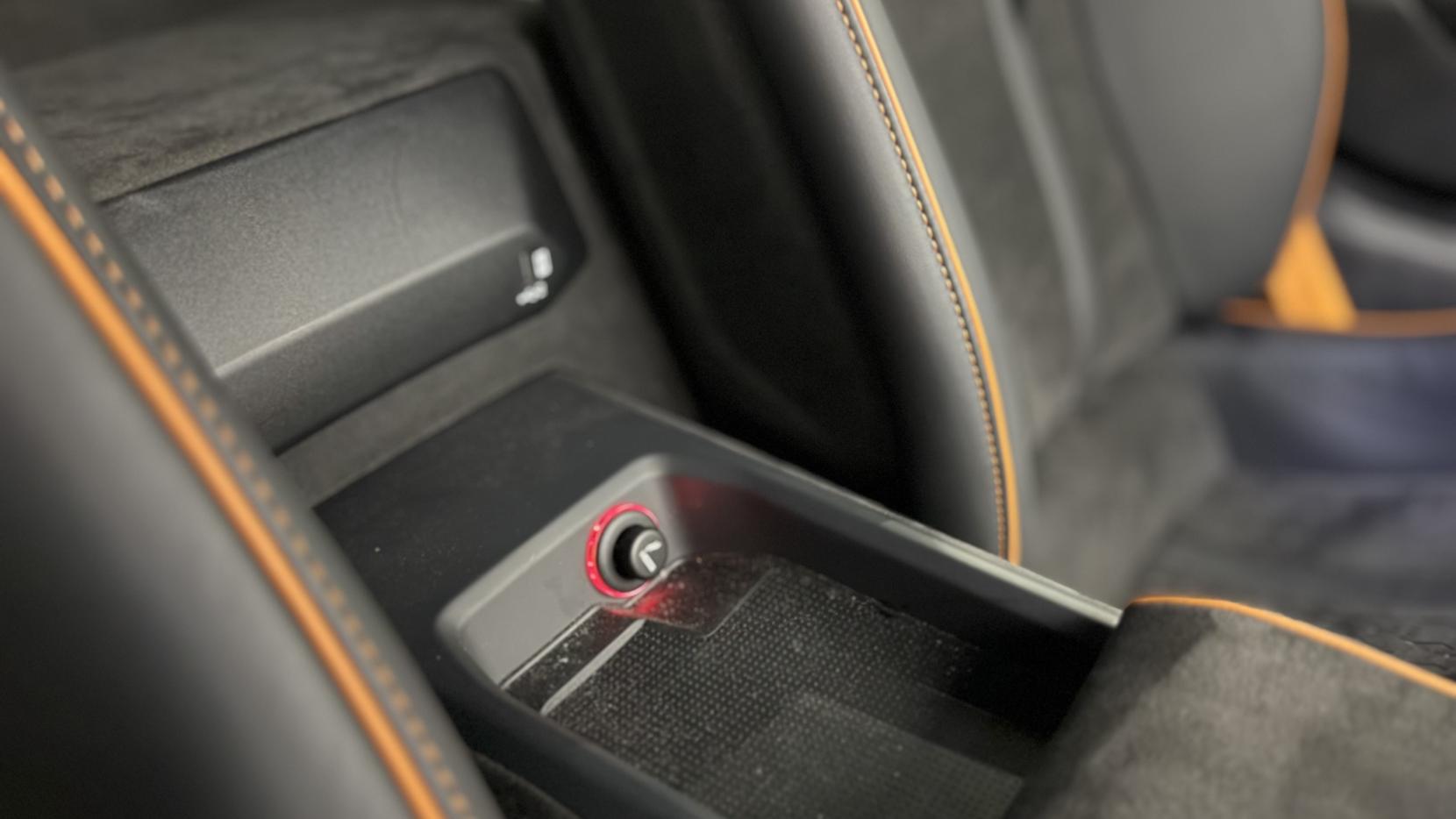 Lamborghini Huracan 5.2 V10 Sterrato Coupe 2dr Petrol LDF 4WD Euro 6 (s/s) (610 ps)