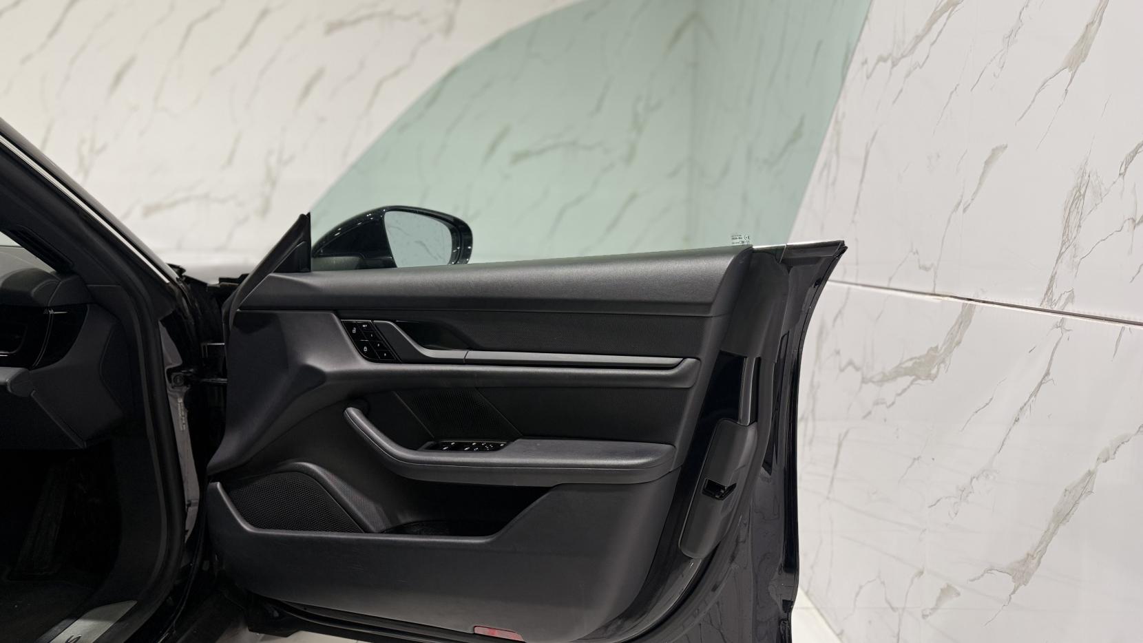 Porsche Taycan Performance 79.2kWh 4S Saloon 4dr Electric Auto 4WD (530 ps)