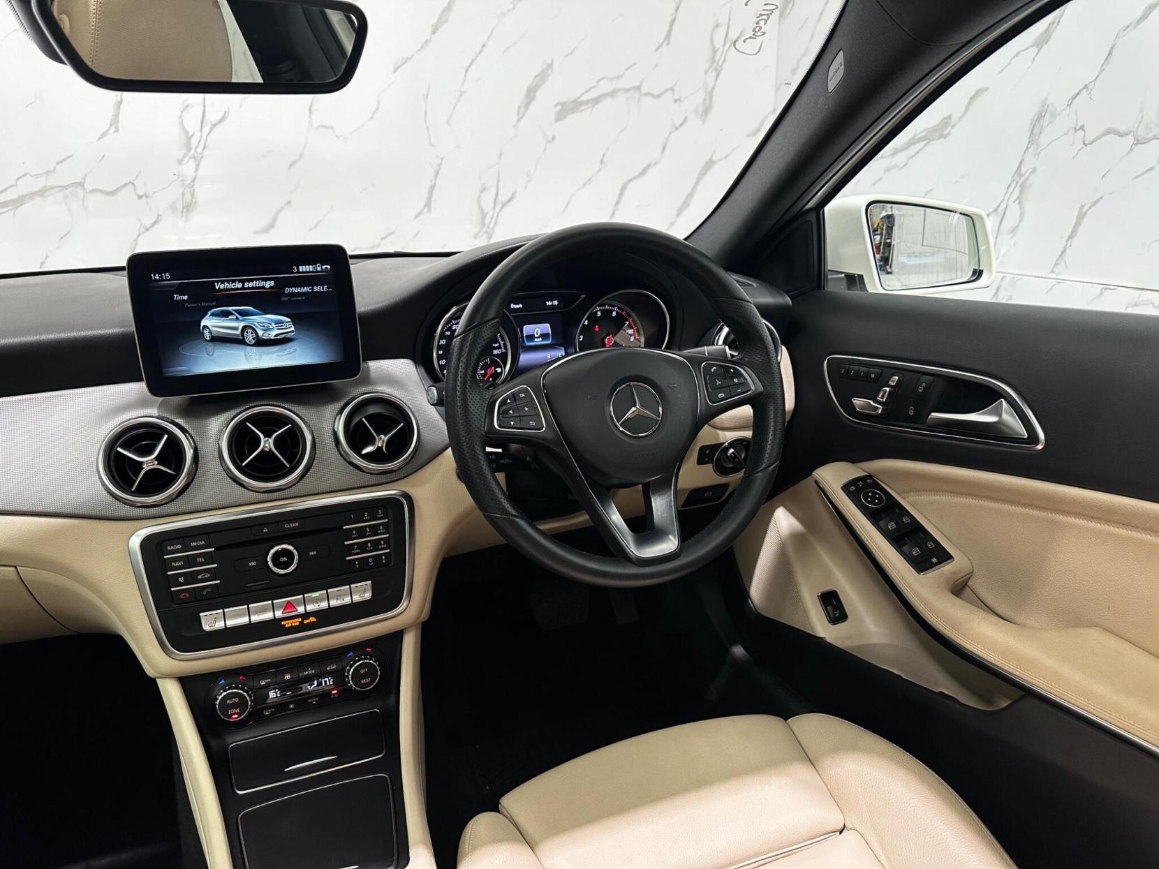 Mercedes-Benz GLA 1.6 GLA200 Sport (Premium Plus) 7G-DCT Euro 6 (s/s) 5dr