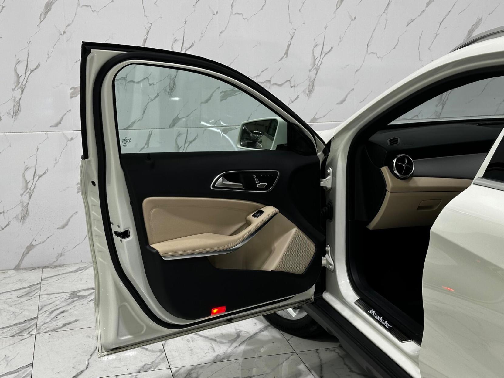 Mercedes-Benz GLA 1.6 GLA200 Sport (Premium Plus) 7G-DCT Euro 6 (s/s) 5dr
