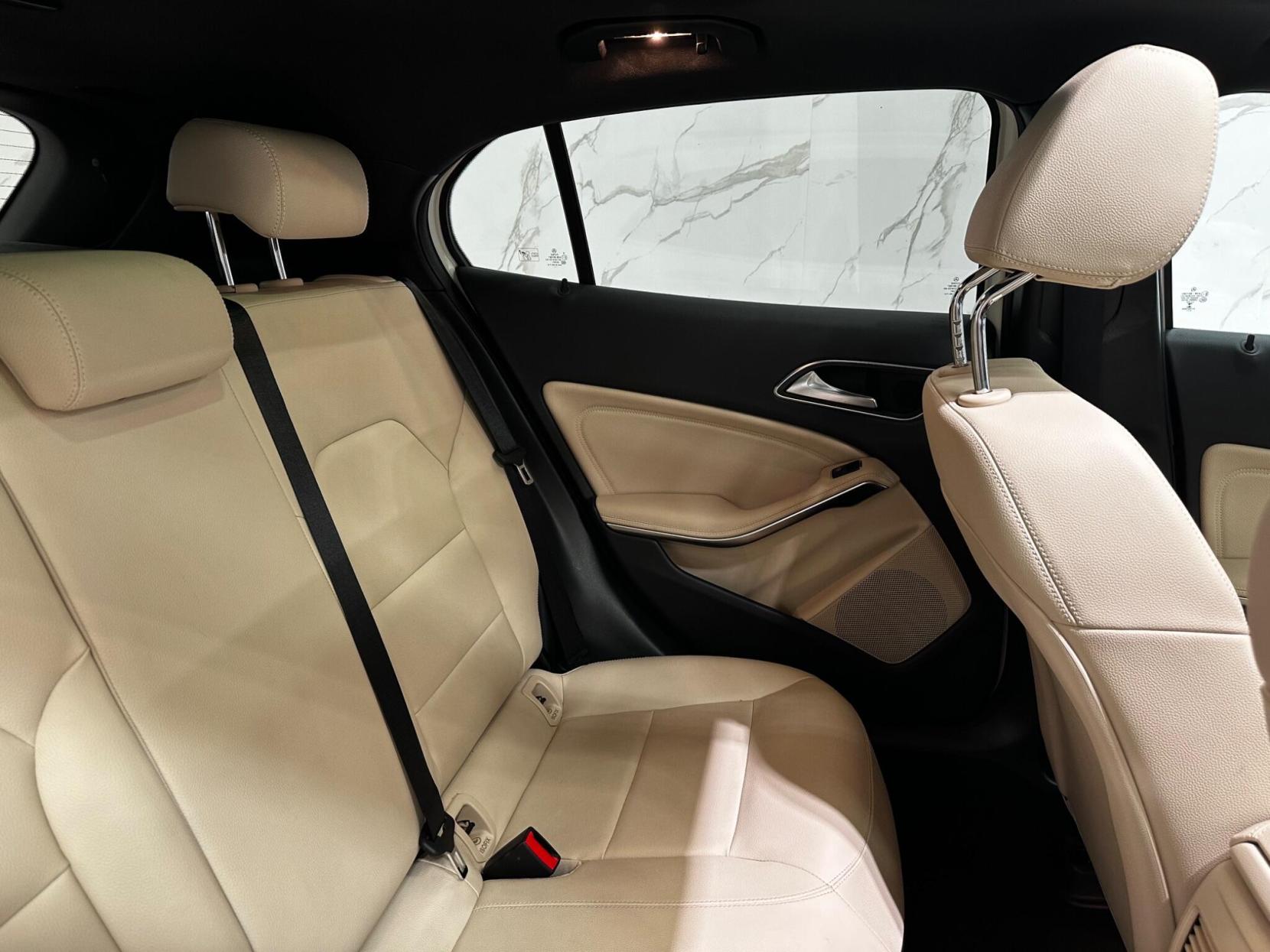 Mercedes-Benz GLA 1.6 GLA200 Sport (Premium Plus) 7G-DCT Euro 6 (s/s) 5dr