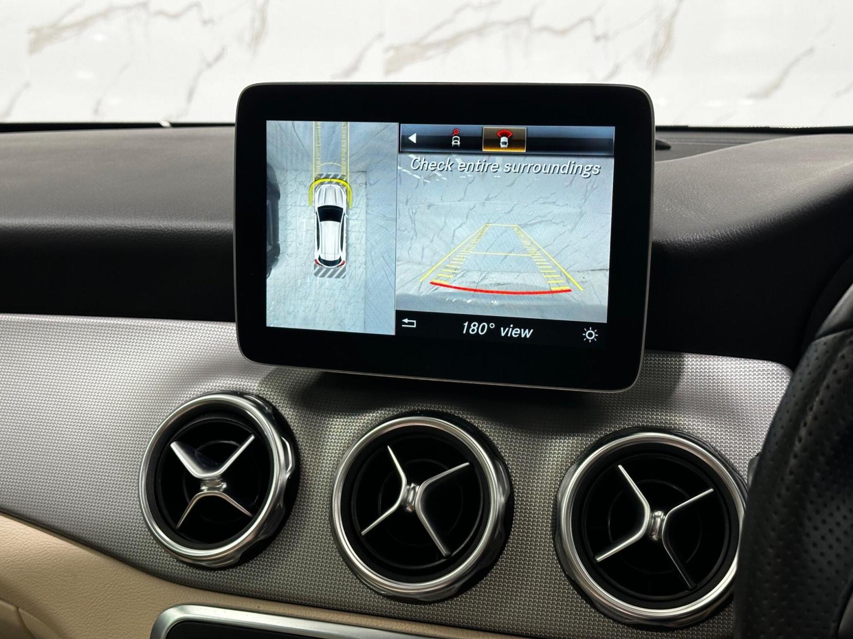 Mercedes-Benz GLA 1.6 GLA200 Sport (Premium Plus) 7G-DCT Euro 6 (s/s) 5dr
