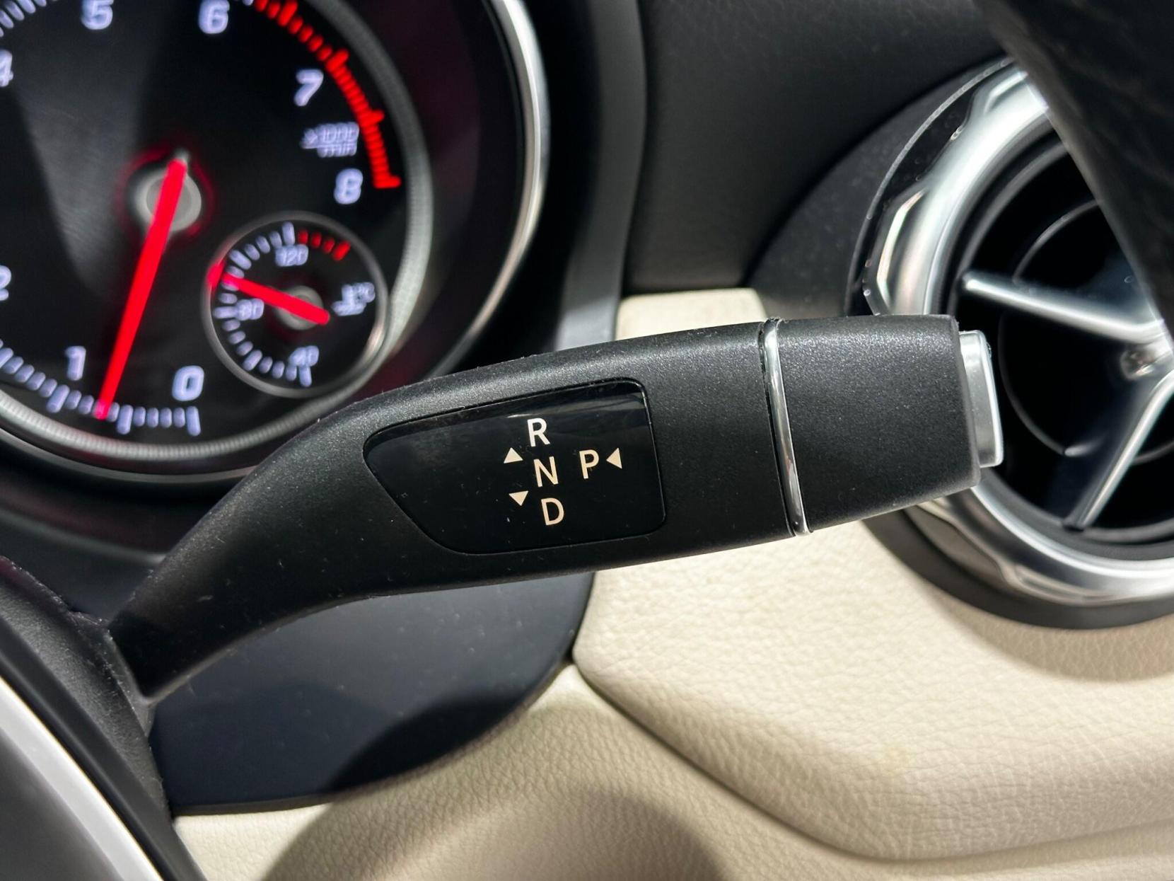 Mercedes-Benz GLA 1.6 GLA200 Sport (Premium Plus) 7G-DCT Euro 6 (s/s) 5dr